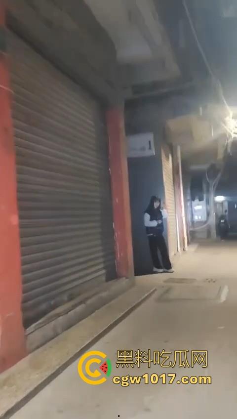 好酒不怕时间长，好妓不怕巷子深，瓜友深夜探索广东汕头小巷子，越往后越惊喜，质量还可以啊！-4