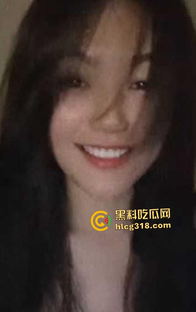 成都幼师【陈佳佳】遵守“湿德”，喜欢被猛男无套内射四五次，胸大白蕾丝内衣湿透！