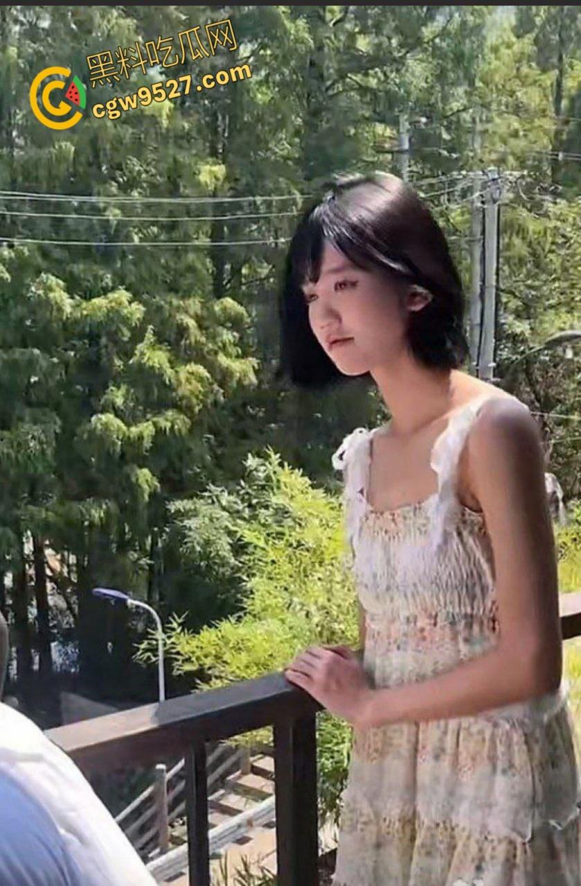 抖音清纯女神【痱子哭哭】，金主调教视频外泄，主动骑乘浪叫，甜美形象全崩，骨子里就是个欠操的骚货！