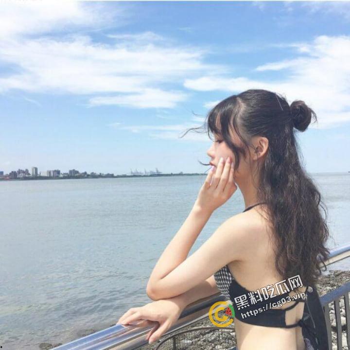 台湾台北第一女子高级中学 校花【谢季璇】和男友的自拍片流出