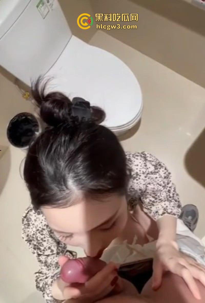 东莞长安老师出轨事件 长安实验小学周某南出轨乌沙小学【曾玉婷】史上最美女老师跪地舔屌！