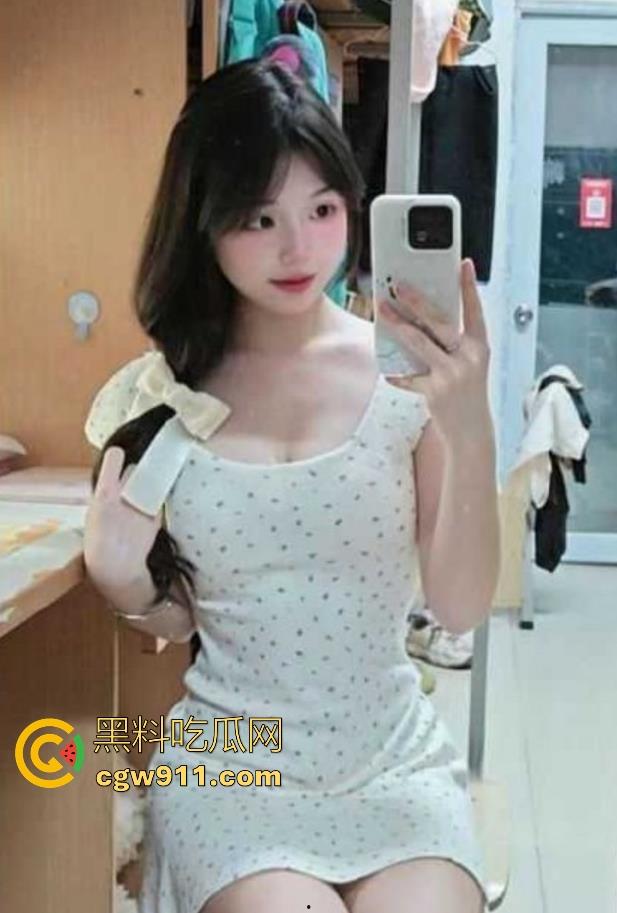 约炮清纯白丝洛丽塔学妹，纤纤美腿玲珑身段，白皙皮肤粉嫩乳头娇艳欲滴，坚持不了多久就得全射进去！