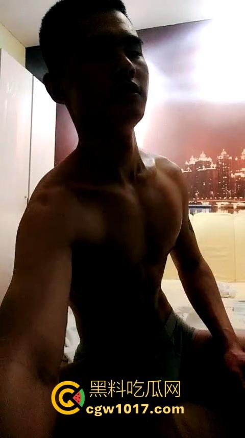 成都特色按摩店，肌肉男技师为你服务，只接男同gay，全身脱得只剩内裤为你服务，gay佬的梦想天堂！