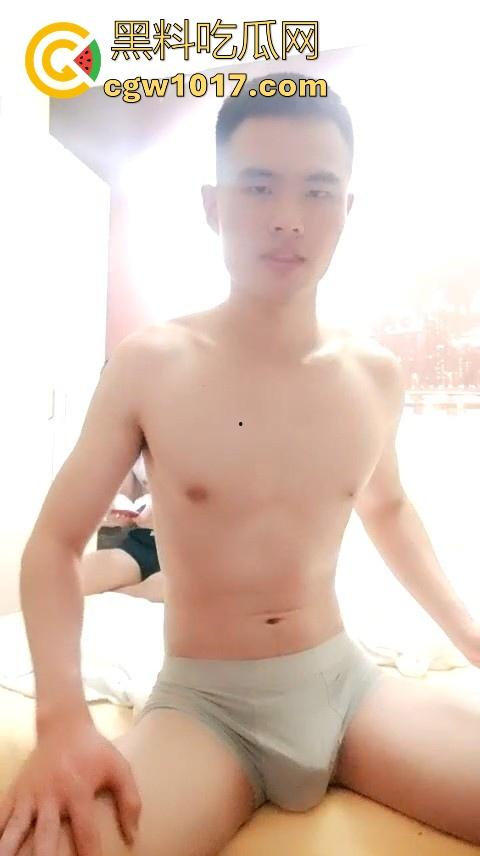 成都特色按摩店，肌肉男技师为你服务，只接男同gay，全身脱得只剩内裤为你服务，gay佬的梦想天堂！-9