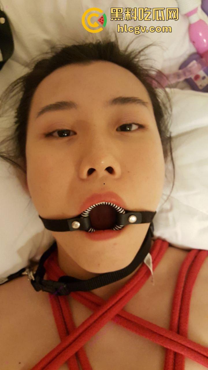 台州极品骚货【蒋莉】云盘高质私拍不雅照泄露！从销售干到婚纱，再被调教成母狗，真是玩得够野！-6