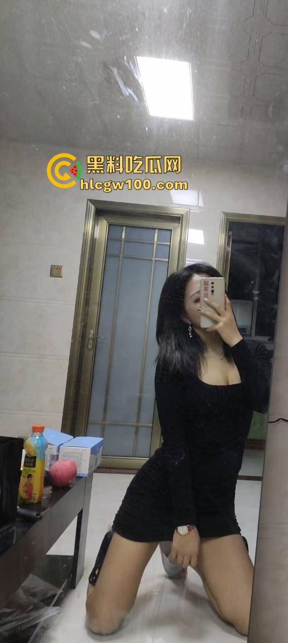 上海已婚反差骚妻【于思雨】背着老公跟炮友疯狂约炮，蜂腰美乳蜜桃臀被爆操到浑身抽搐，结婚照都成了撩骚工具！-4