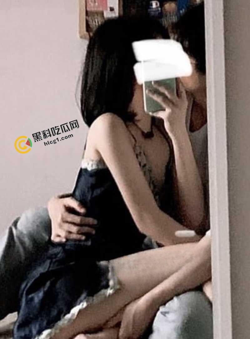 柳州职业技术学院 李慕灵 青春少女 极品鲍鱼 与男友性爱视频流出